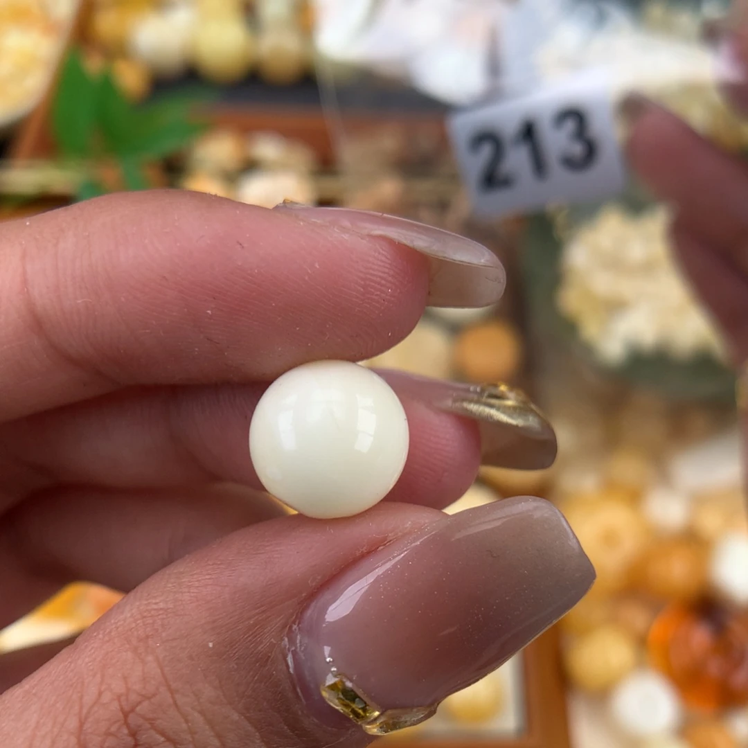 琥珀珠宝奇石未镶嵌10.7