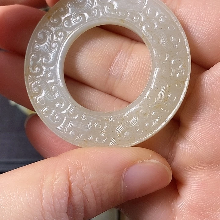 和田玉（糖玉）车挂未镶嵌独*松