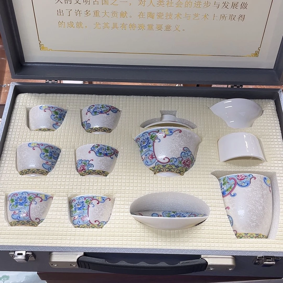 孤品茶具套装等。