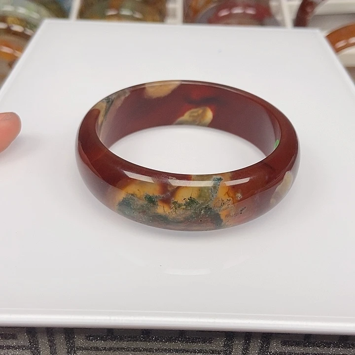 玛瑙/玉髓手镯未镶嵌九****鸢