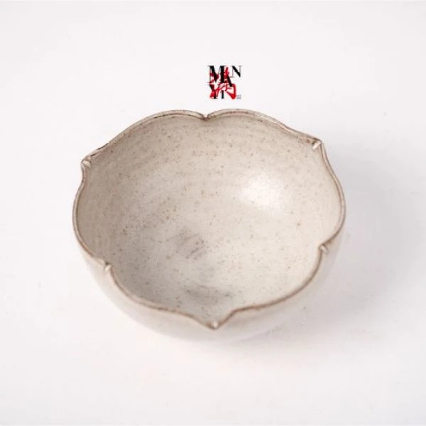 粉引三角花瓣小碗 W0524