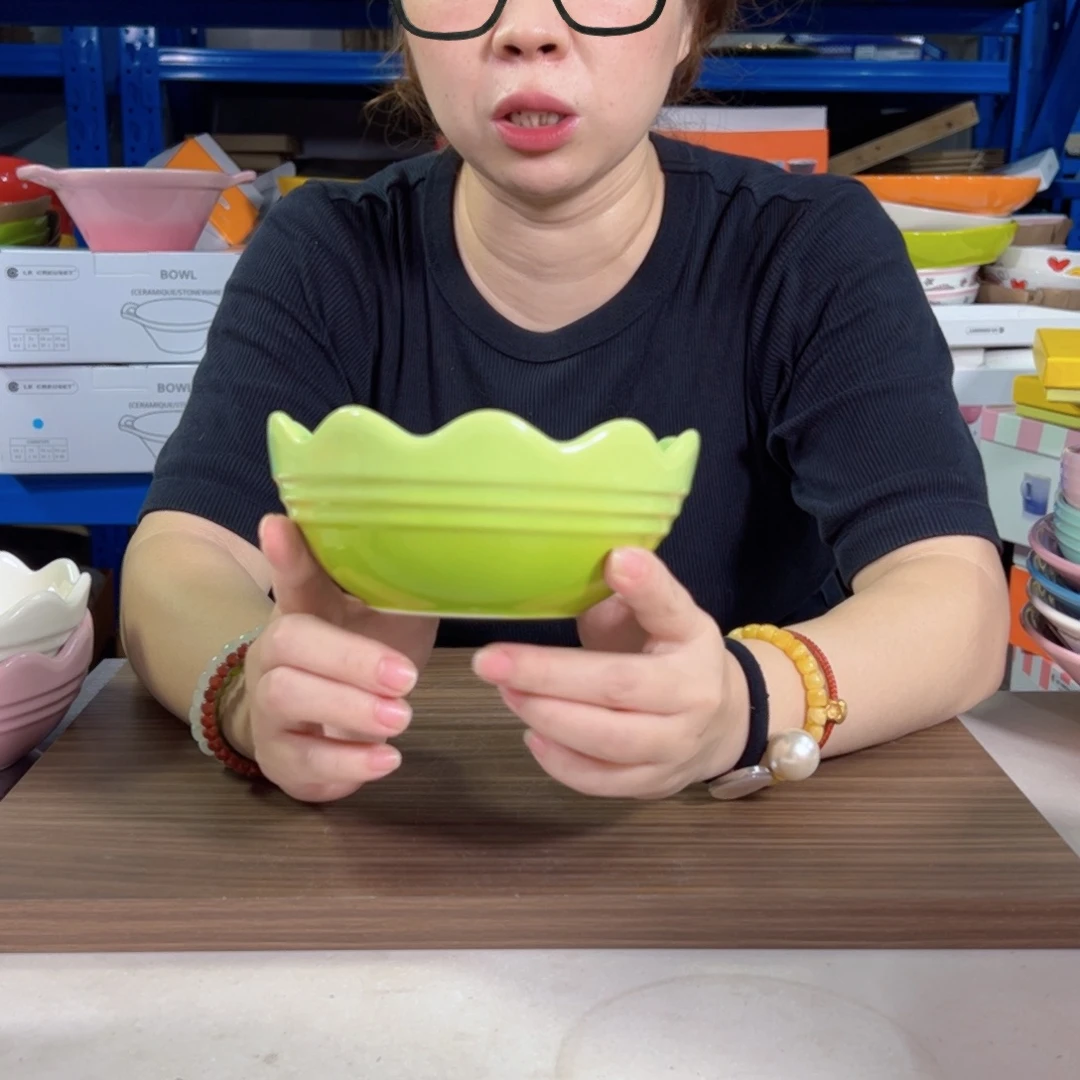 陶瓷绿色蛋壳面碗