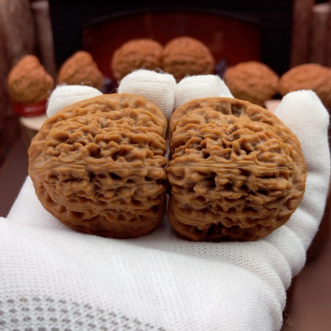 文玩核桃吊坠正老将43.42.40.5.54克单不差