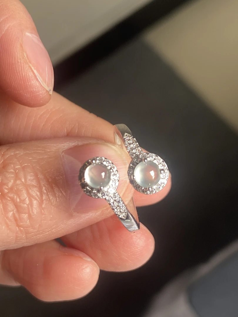 天然缅甸翡翠A货，925银镶嵌高冰双单蛋戒指