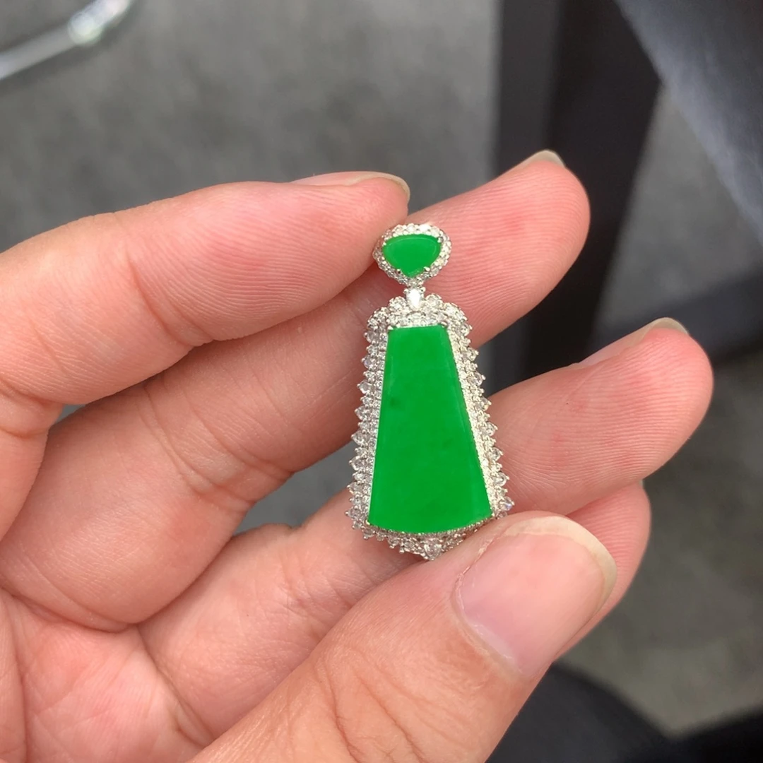 翡翠18K金镶嵌吊坠(不含链)吊坠