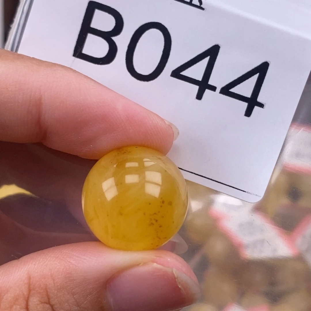琥珀未镶嵌珠宝奇石18