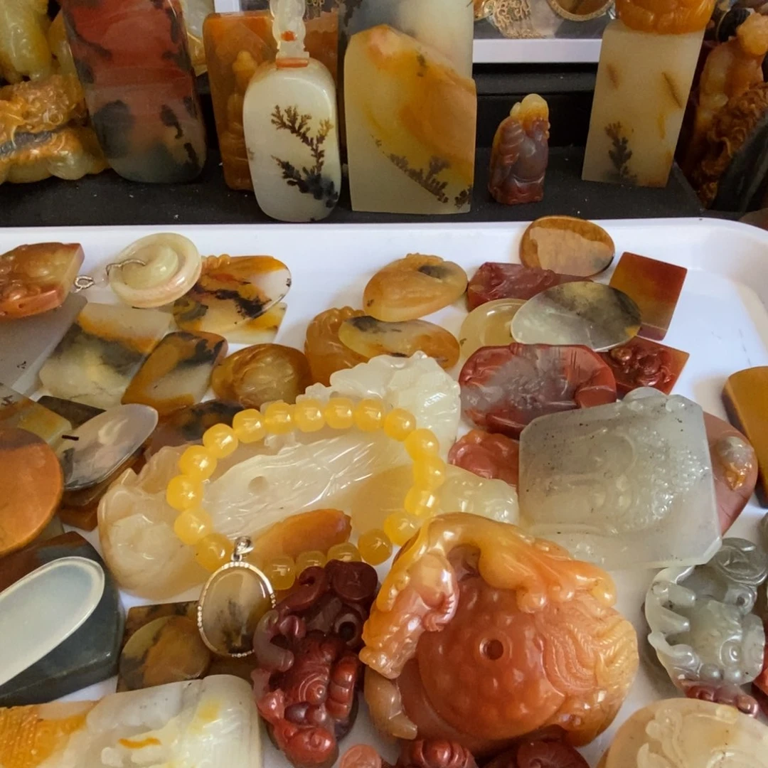 石英质玉（黄龙玉）合金车挂