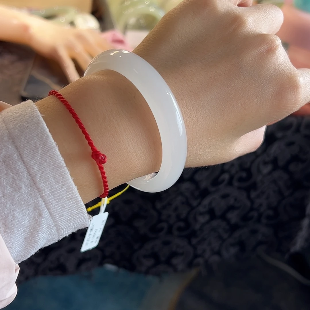 和田玉手镯未镶嵌  【荧光冰白】漏！