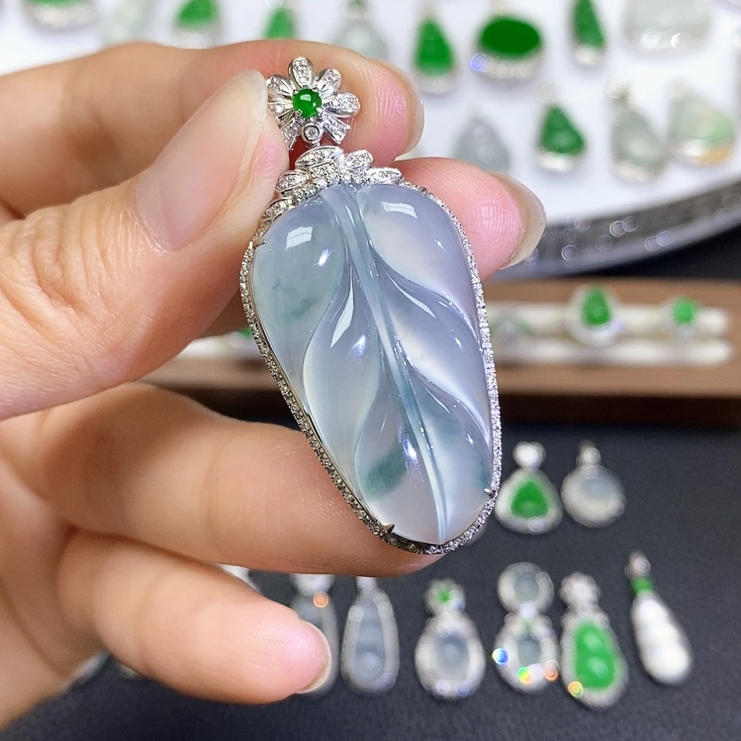 翡翠18K金镶嵌吊坠(不含链)