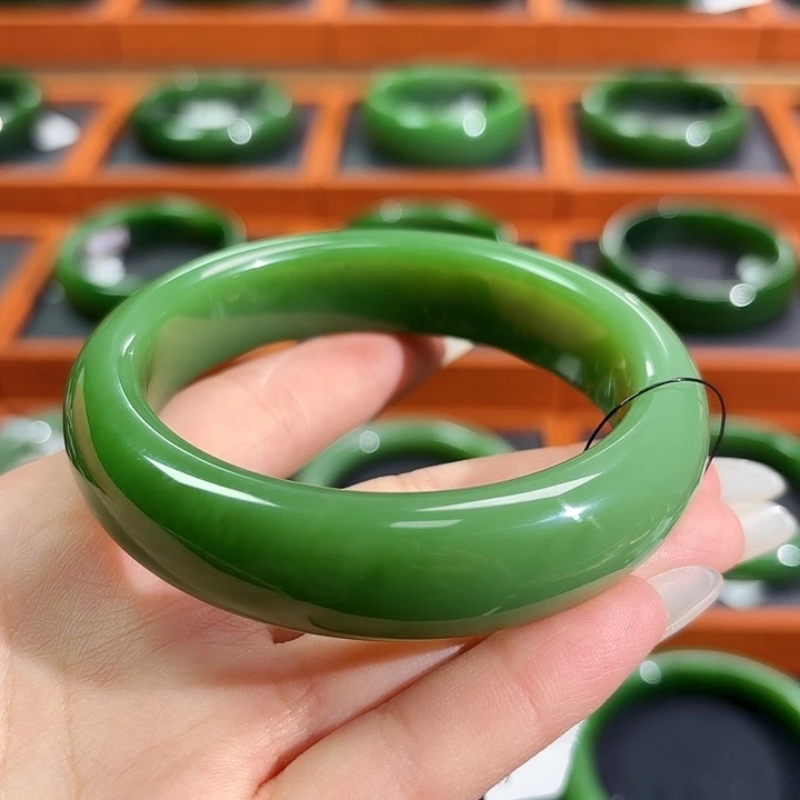 和田玉（碧玉）未镶嵌手镯60-61 粉绿 色匀料细