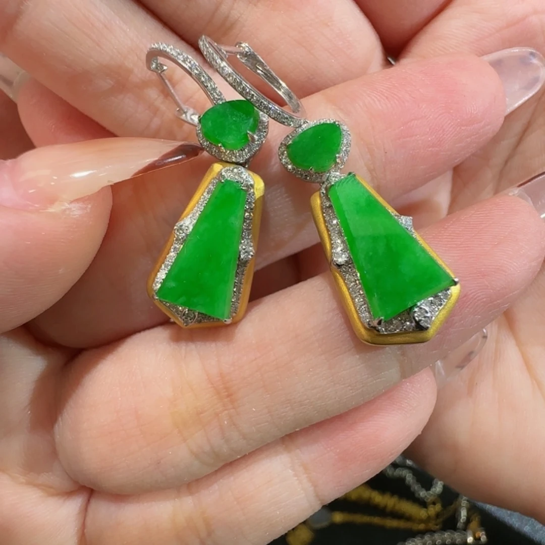 【闪购商品】18K金镶嵌翡翠耳饰