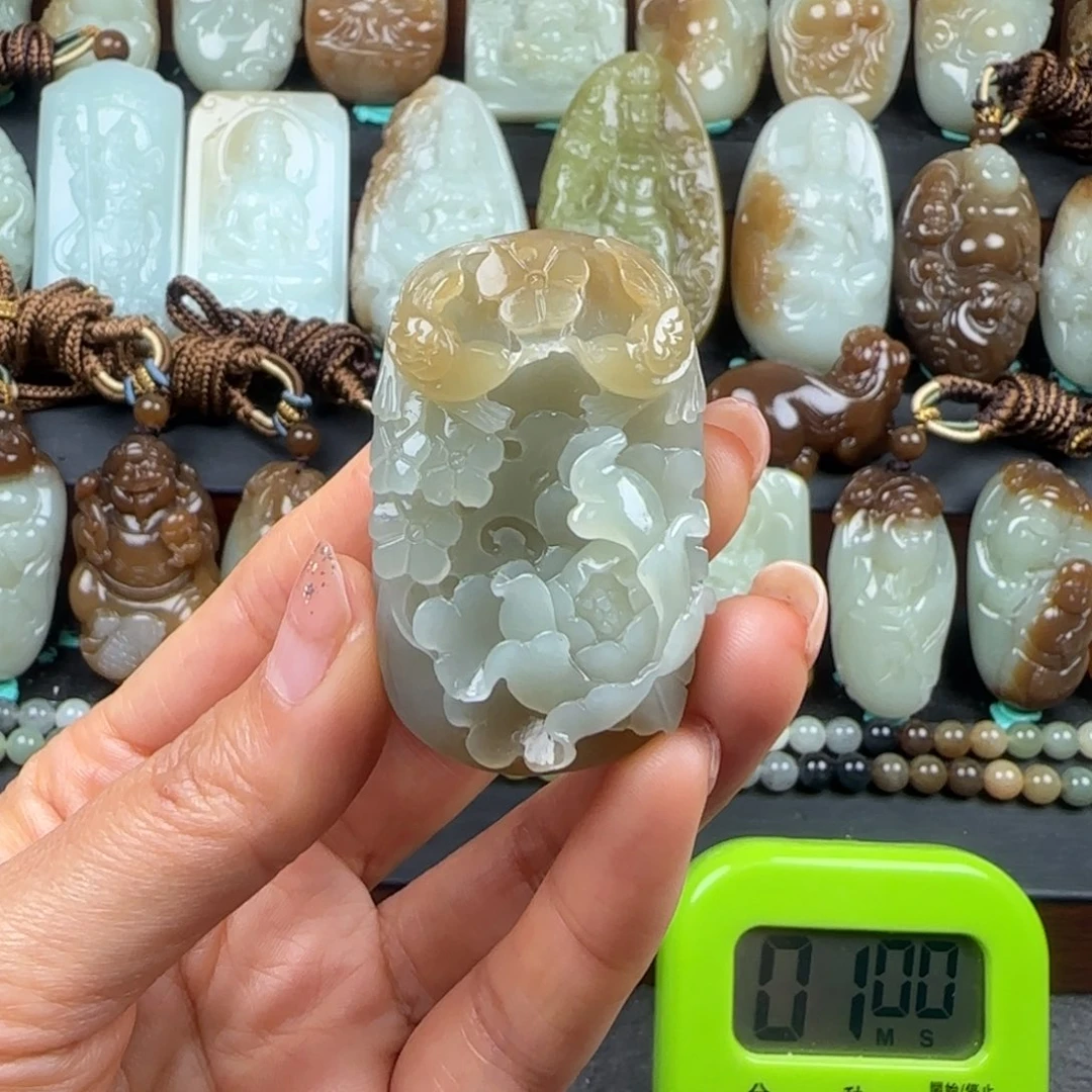 庞***老和田玉未镶嵌挂件