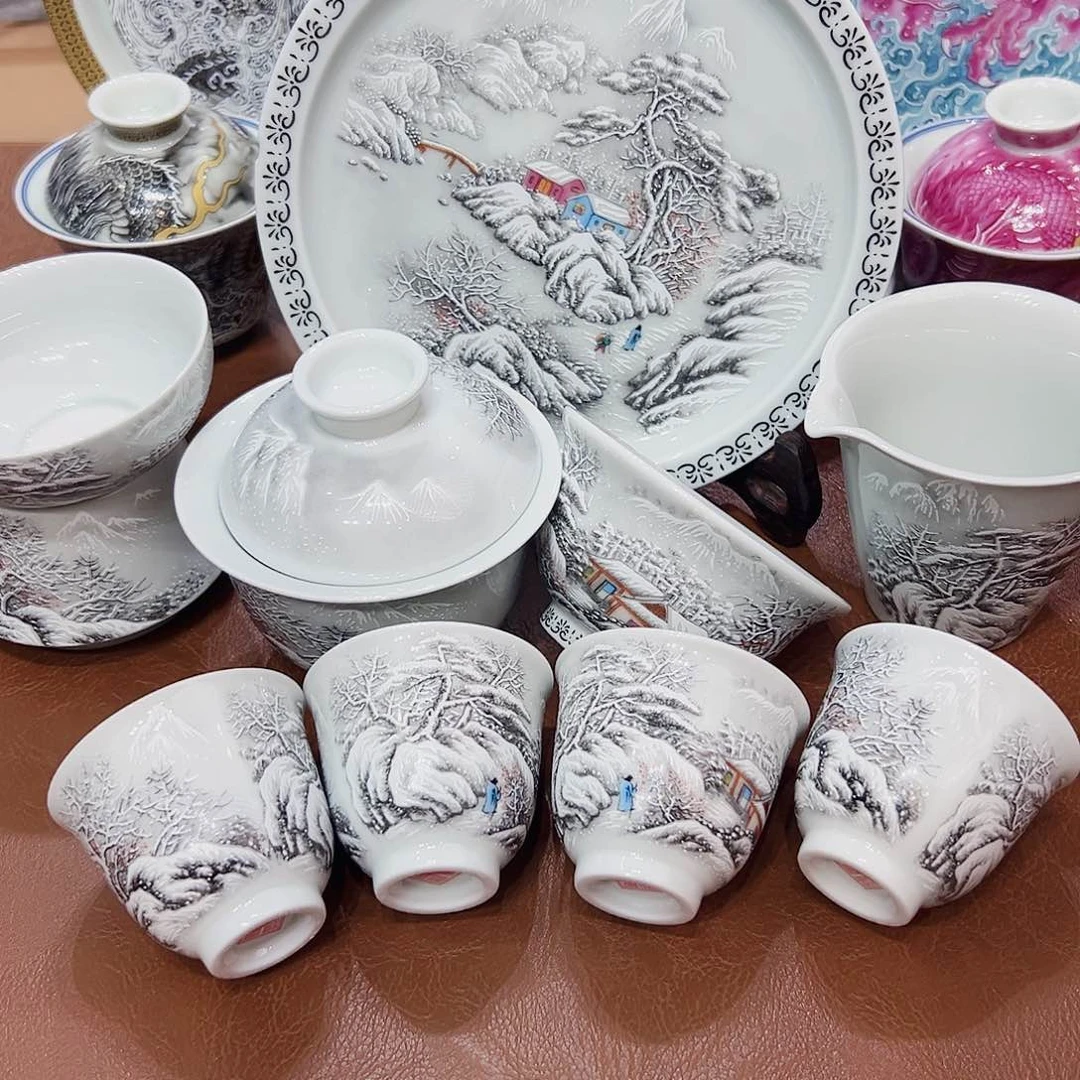 摆件马****6景德镇陶瓷艺术展演区艺术展