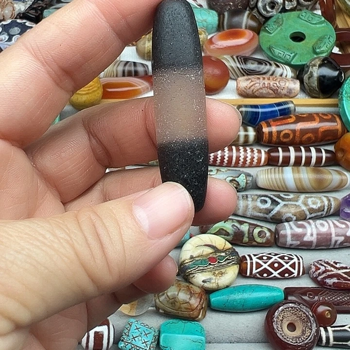 玛瑙/玉髓合金颈饰