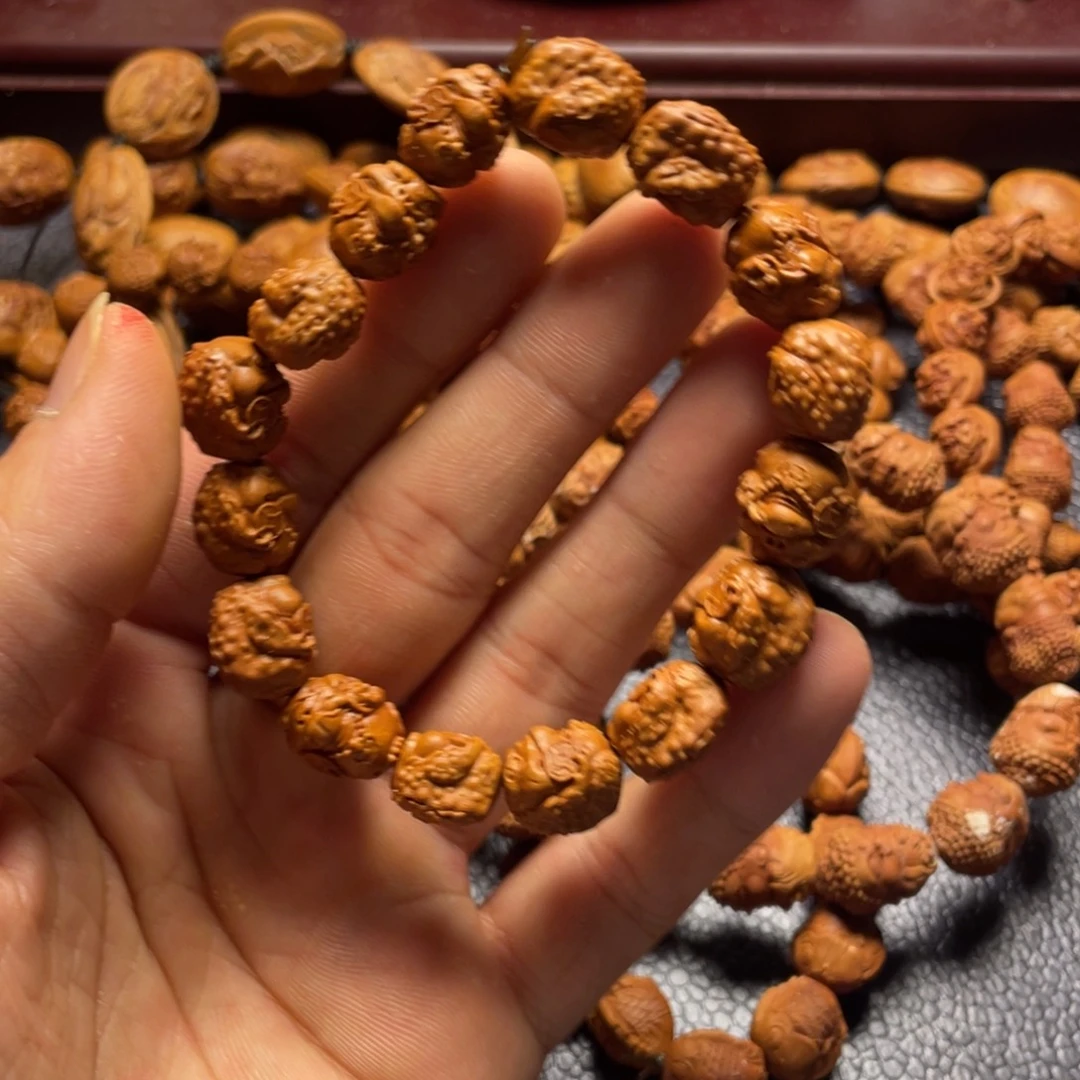 龙纹桃核雕刻瑕疵烟斗金蟾