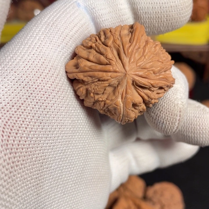 文玩核桃把件时**移核桃