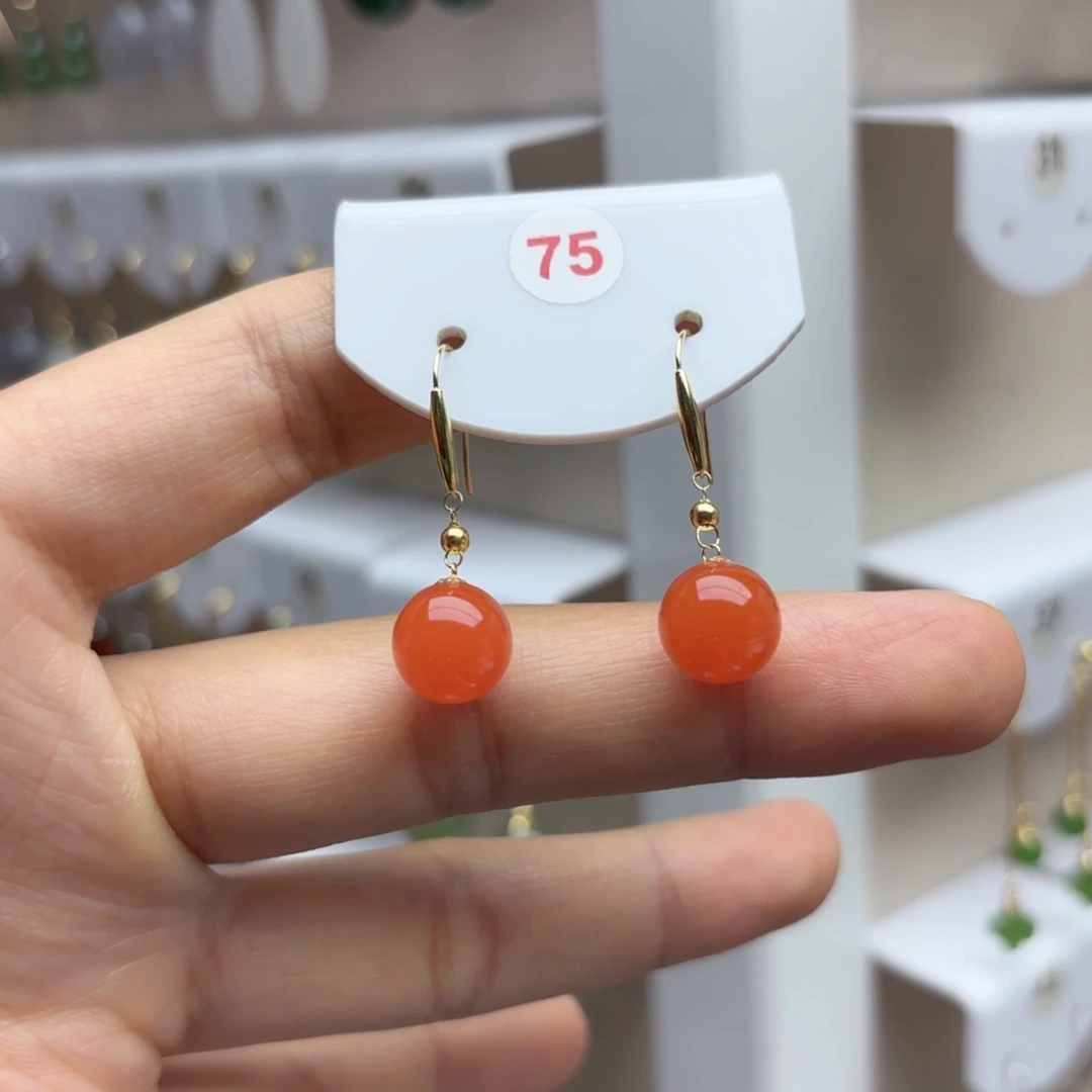 18K金镶嵌南红玛瑙耳饰