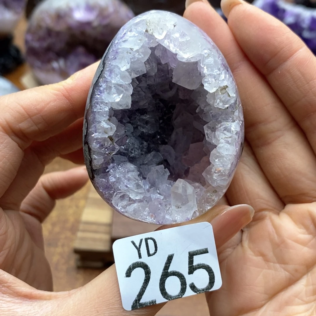 未镶嵌水晶大型摆件（非配饰）