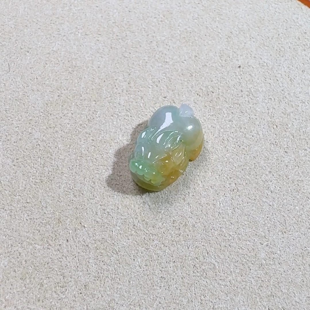 翡翠未镶嵌颈饰天然A货翡翠吊坠