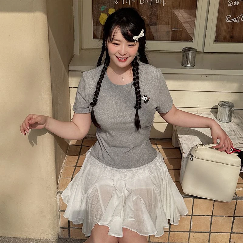 56181夏季新款美式灰色正肩蕾丝短袖设计感褶皱短款收腰大码T恤