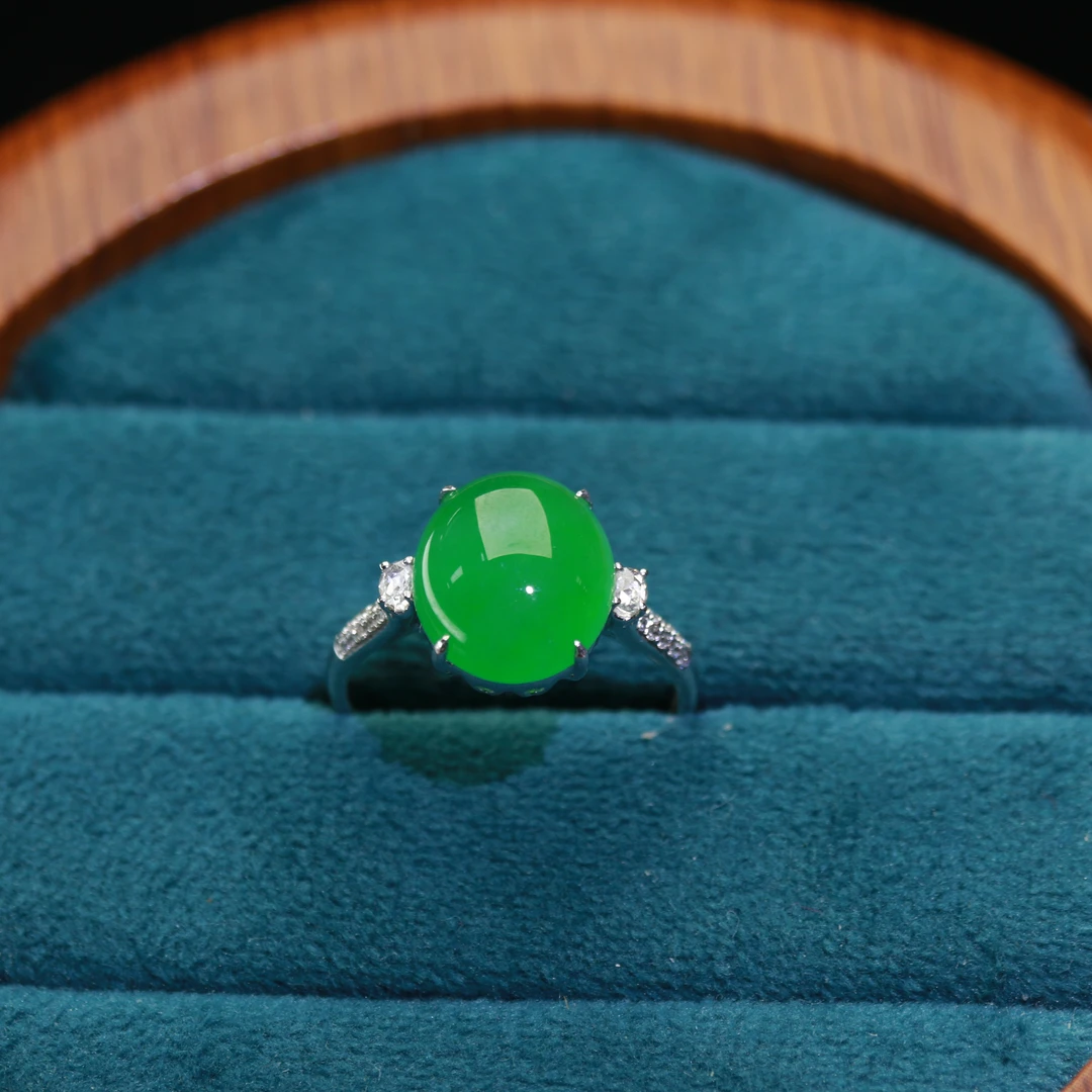 26天然缅甸翡翠A货18k阳绿戒指/400072/上海嘉禾拍卖