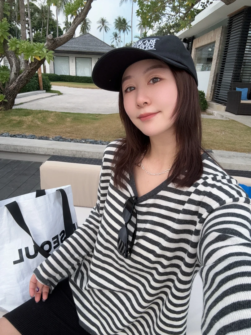 【仅支持48小时退换货】东大门新款圆领条纹针织打底衫修身显瘦