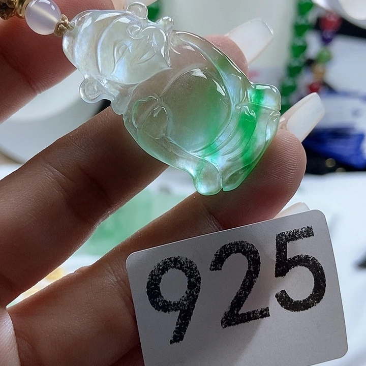 翡翠未镶嵌吊坠(赠链)