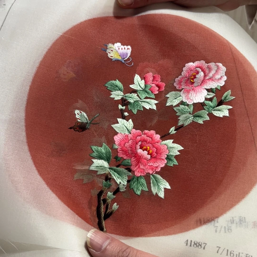 刺绣纯手工制作的一款