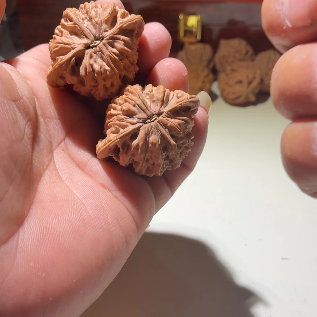 文玩核桃把件?***?老款闷尖