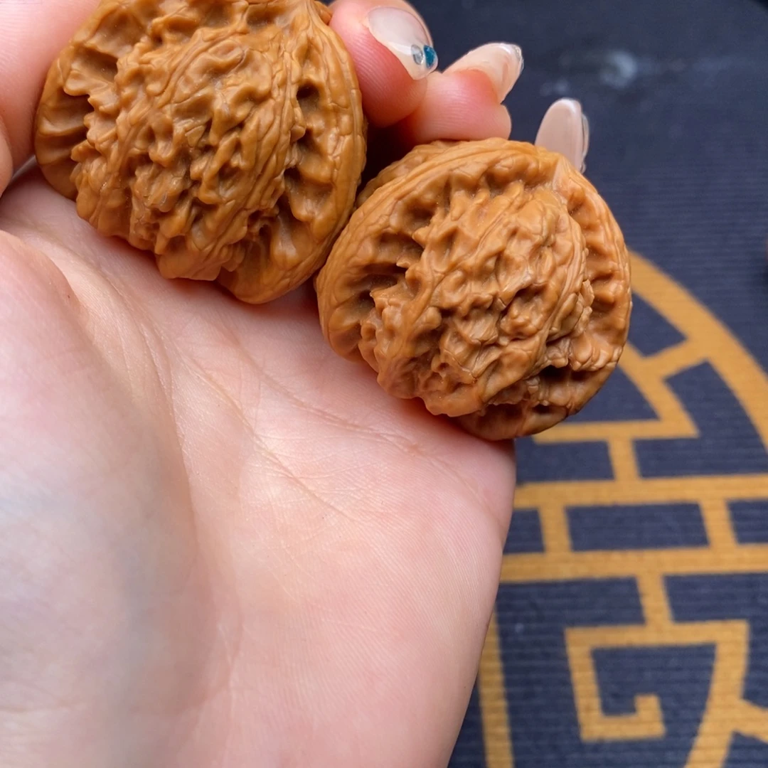 快***板文玩核桃吊坠白狮子