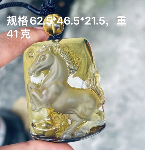 天然缅甸琥珀柳青马牌挂坠