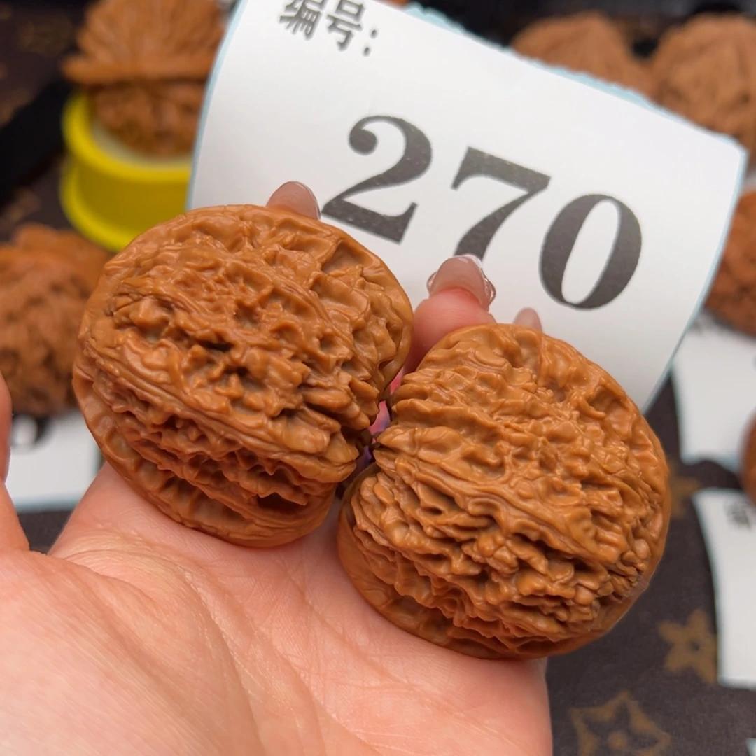 文玩核桃把件4.4南疆270