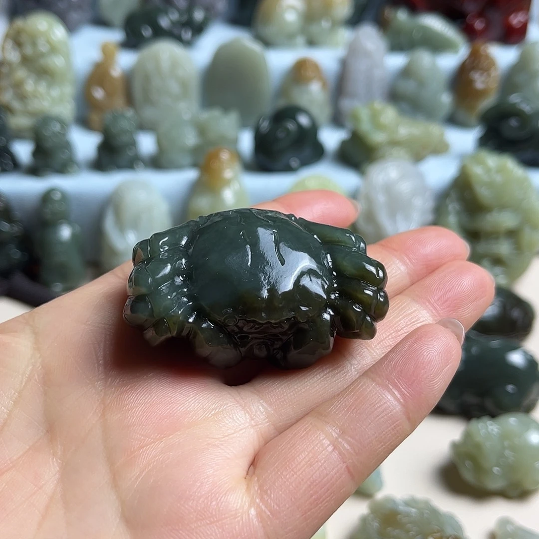 和田玉未镶嵌把件