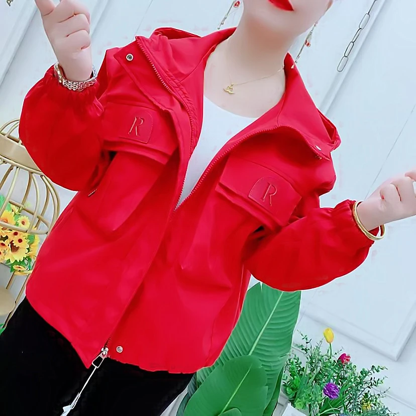 时尚洋气连帽冲锋衣外套女春秋2025新款韩版时尚百搭减龄夹克上衣