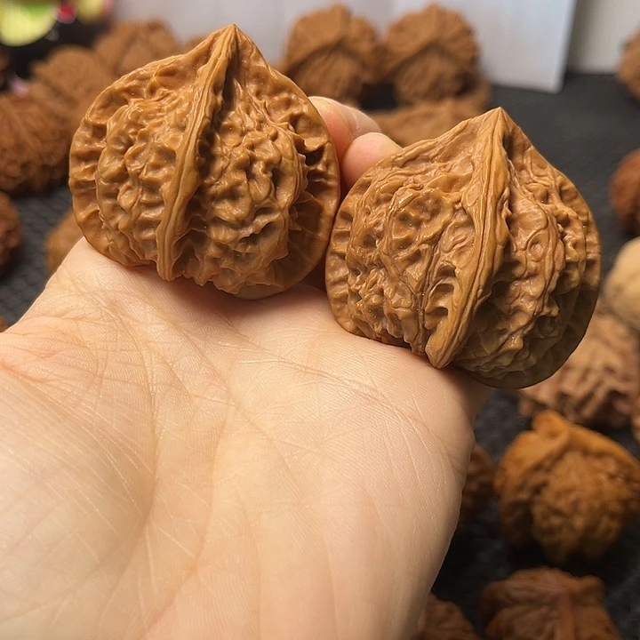 文玩核桃把件46四棱