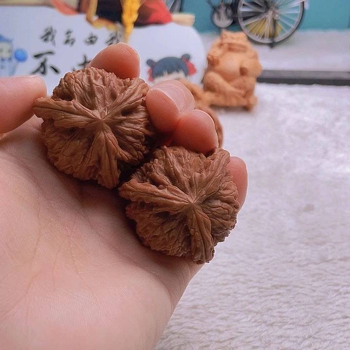 吊坠文玩核桃枫**寒三棱