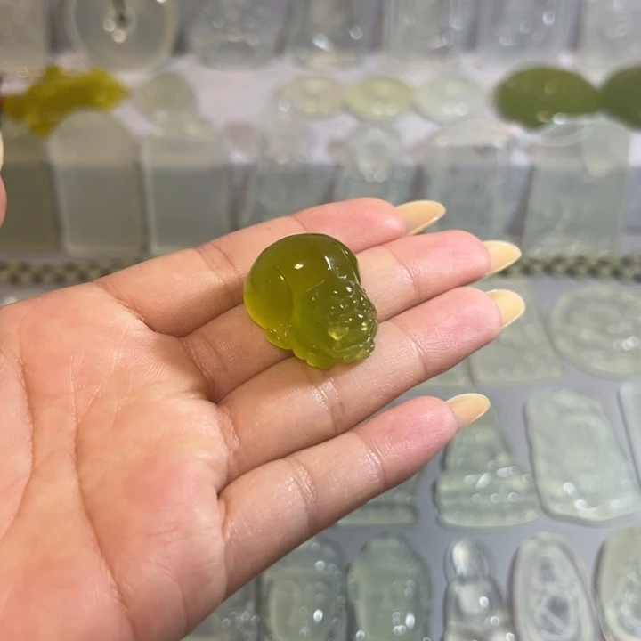 岫玉未镶嵌岫玉绿冰挂件纯手工貔貅