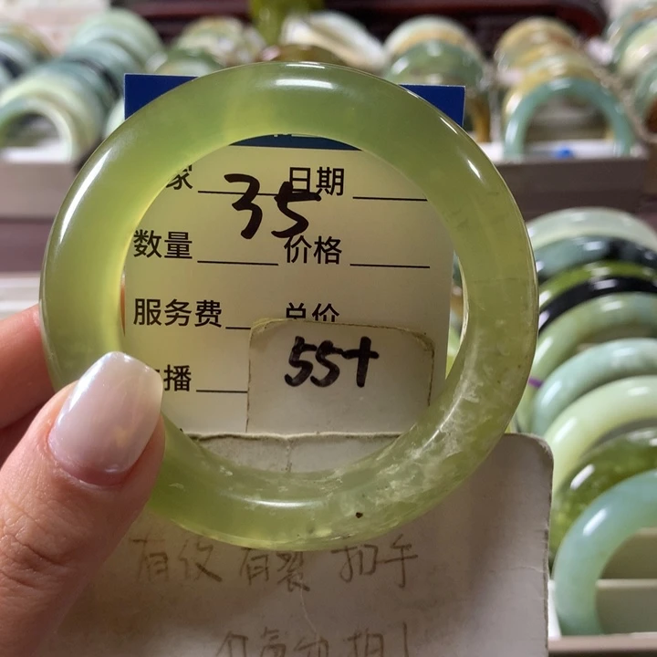 蛇纹石玉未镶嵌手镯35
