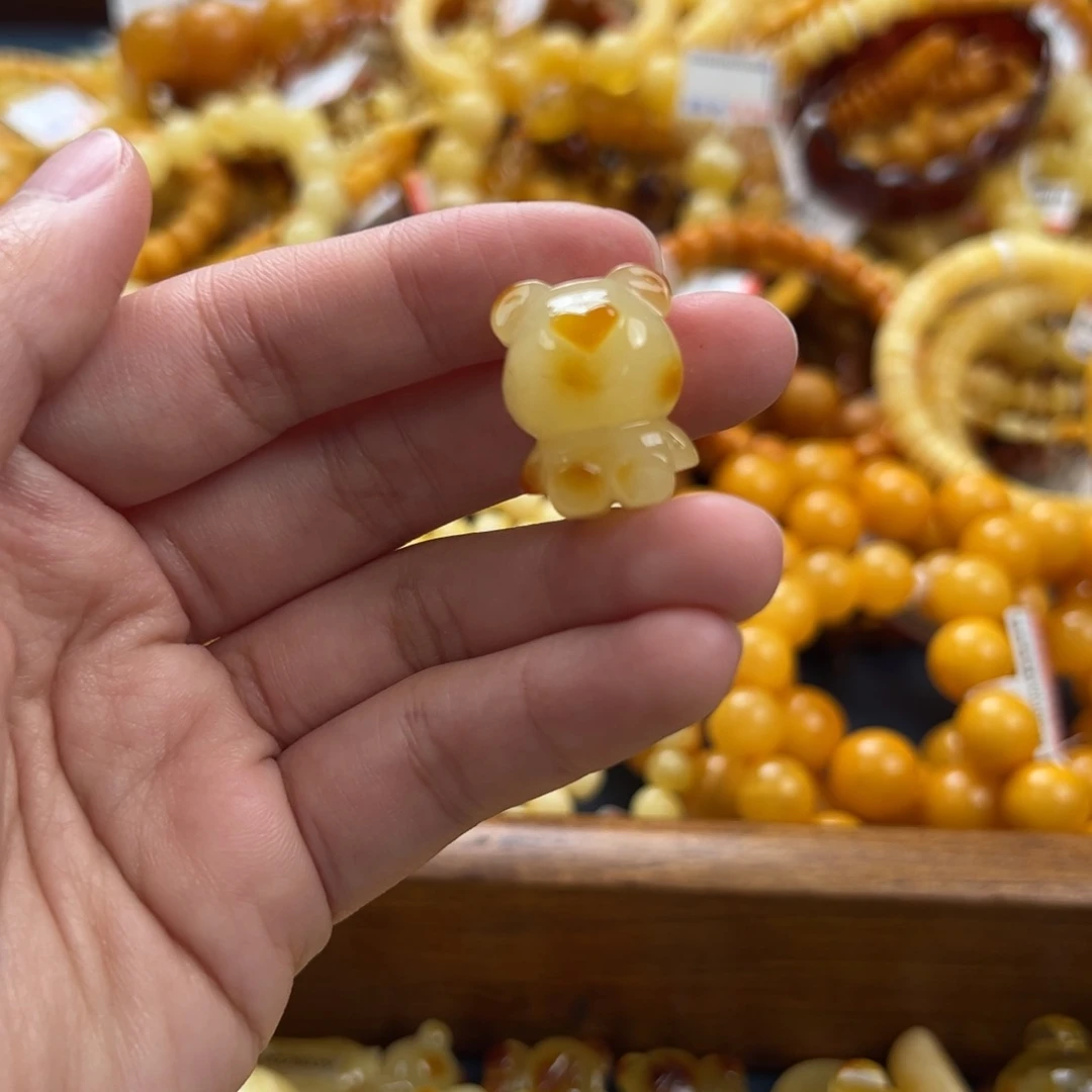 未镶嵌琥珀珠宝奇石