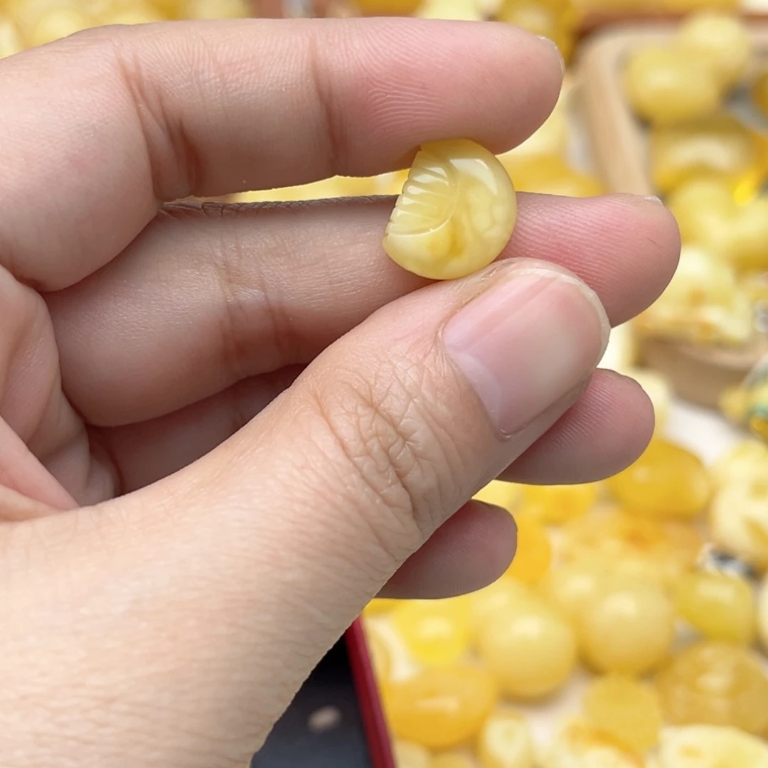 裸石蜜蜡未镶嵌配饰