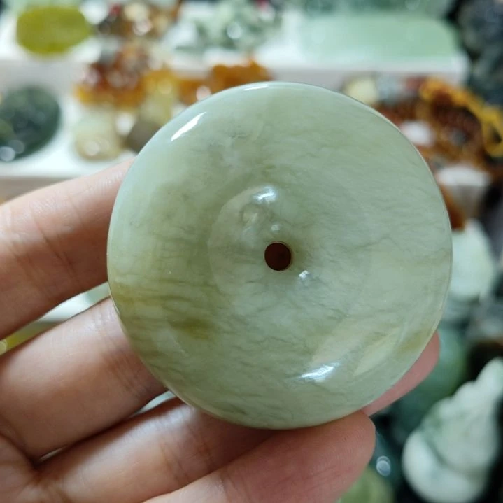 岫玉未镶嵌平安扣