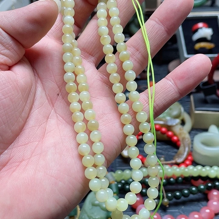 和田玉项链未镶嵌月**盒