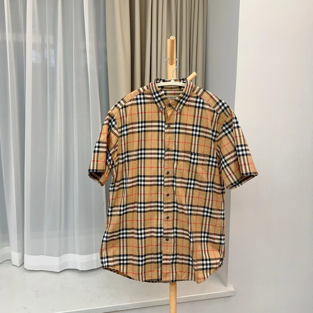 95新 BURBERRY/博柏利 巴宝莉经典格纹短袖衬衫 cj3296