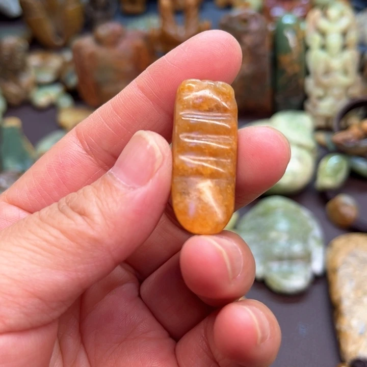 岫岩河磨玉（透闪石质玉）把件未镶嵌六****年