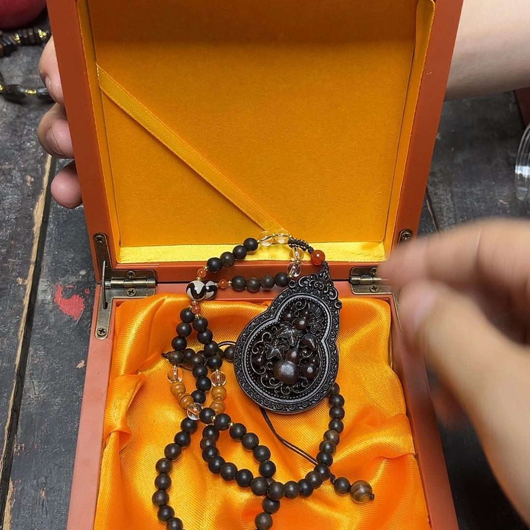 大叶紫檀（黑酸枝木类）