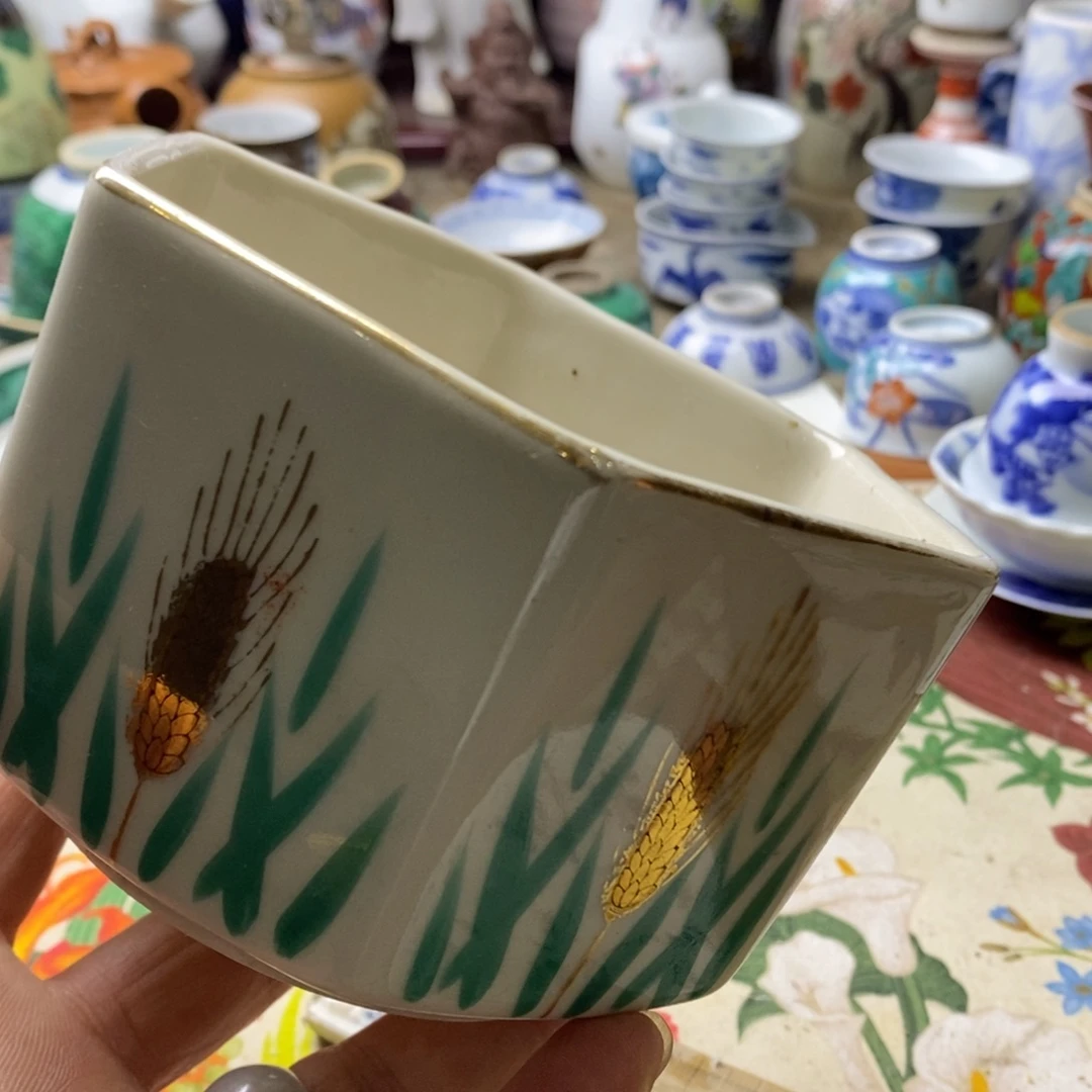 瓷片是因为它能有效保护眼睛哦是