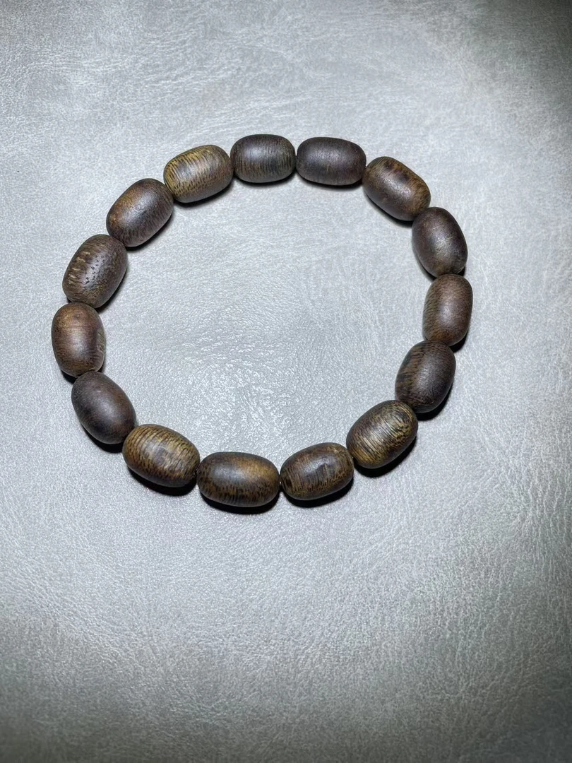 沉香【海南老乌身】小留疤单圈 多样性发货一条