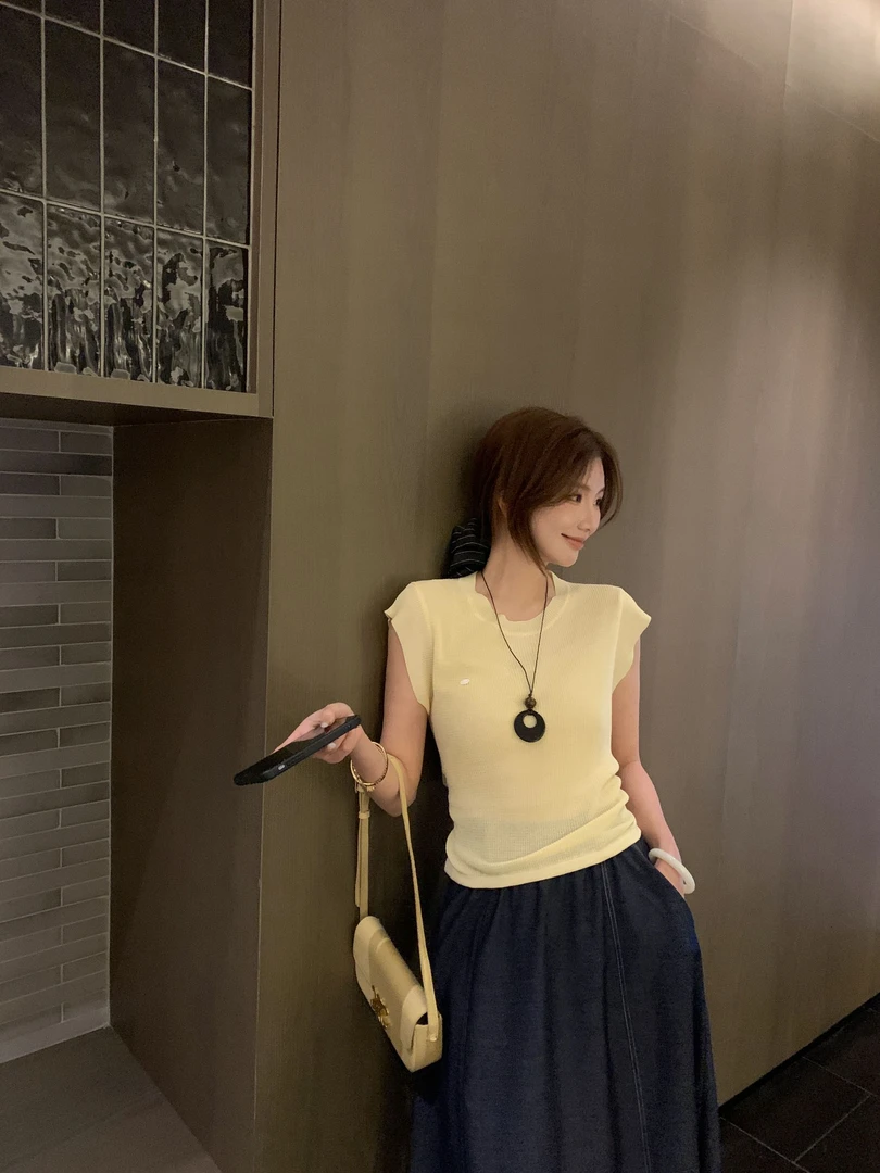 【芝士Cheese】韩味速成 时尚无袖简约气质韩版小众设计感上衣