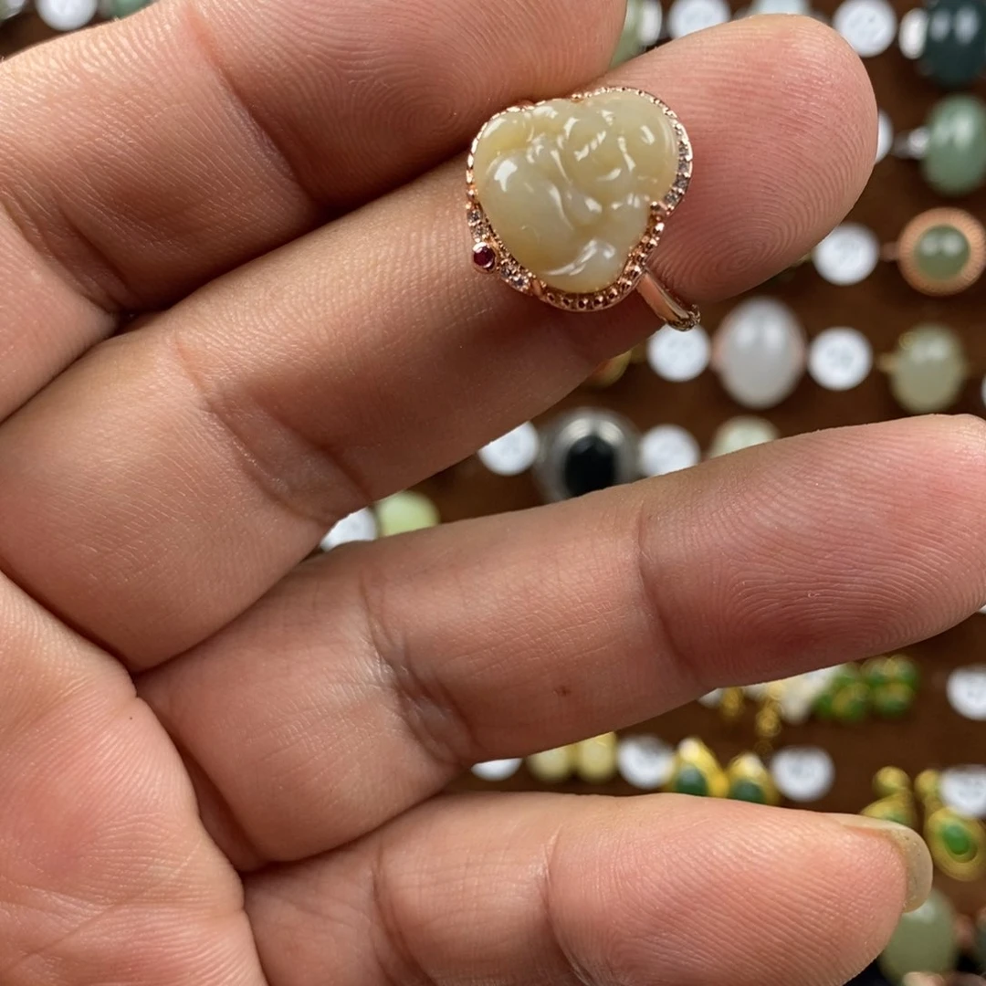 和田玉（糖玉）戒指合金