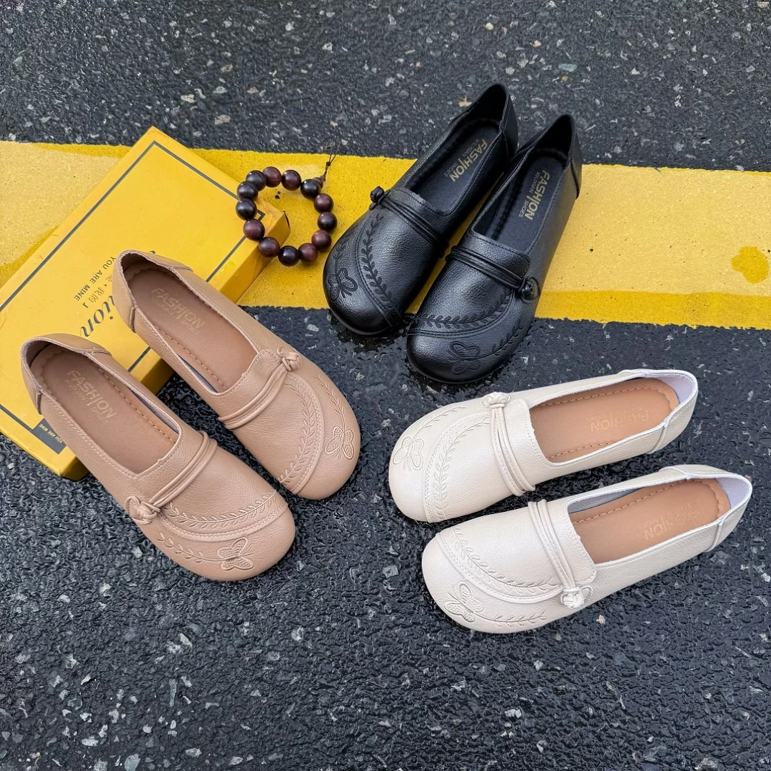 单鞋秋季舒适时尚休闲百搭软底妈妈鞋平底